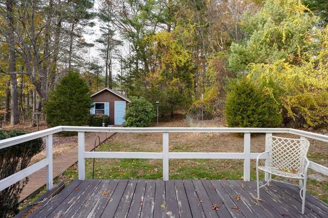 17 Evelyn St, Burlington, MA 01803