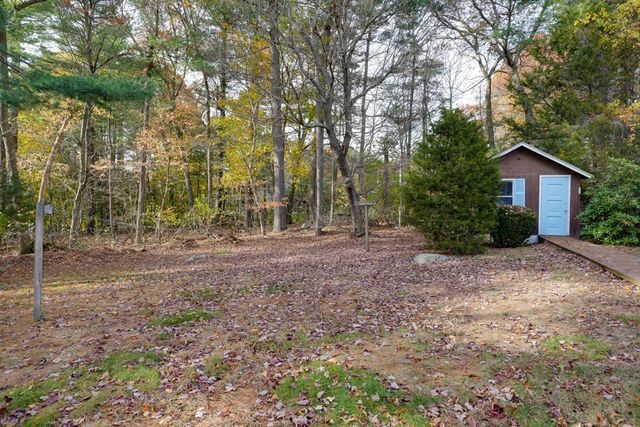 17 Evelyn St, Burlington, MA 01803