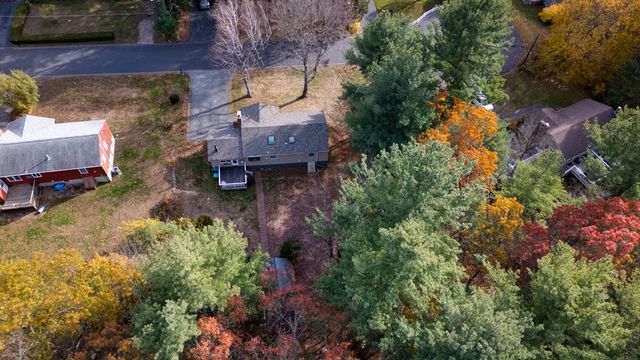 17 Evelyn St, Burlington, MA 01803