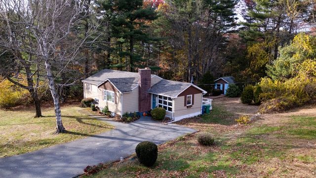 17 Evelyn St, Burlington, MA 01803