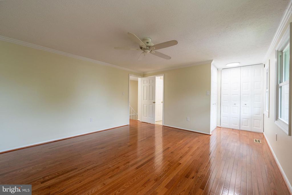 Image 17 of property listing at 7506 WEATHERBY DR, Rockville, MD 20855