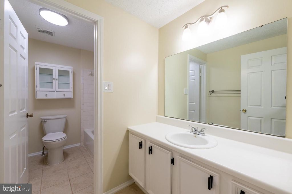Image 21 of property listing at 7506 WEATHERBY DR, Rockville, MD 20855