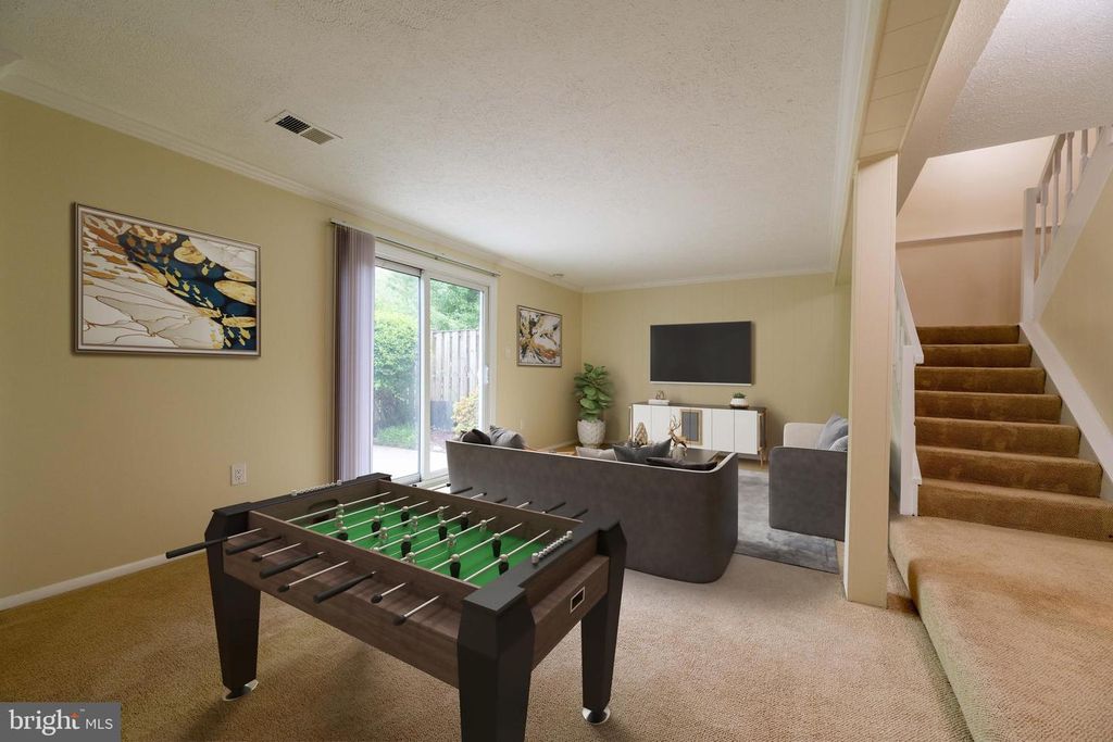 Image 23 of property listing at 7506 WEATHERBY DR, Rockville, MD 20855
