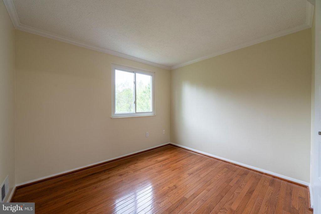 Image 24 of property listing at 7506 WEATHERBY DR, Rockville, MD 20855