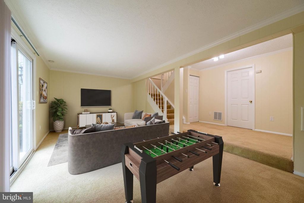 Image 25 of property listing at 7506 WEATHERBY DR, Rockville, MD 20855