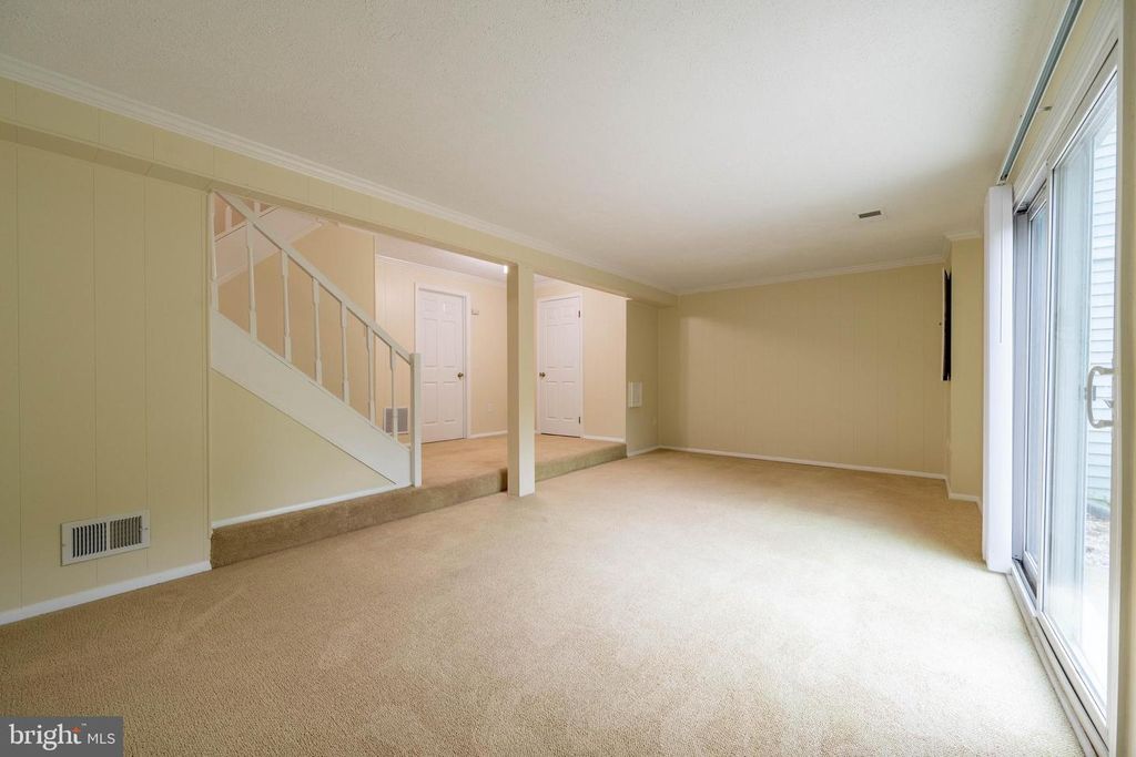 Image 26 of property listing at 7506 WEATHERBY DR, Rockville, MD 20855