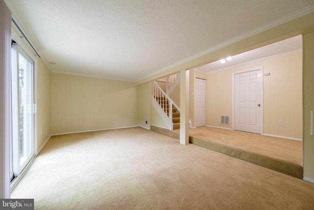 Image 27 of property listing at 7506 WEATHERBY DR, Rockville, MD 20855