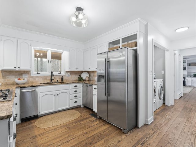 4867 Hunting Hills DR, Roanoke, VA 24018