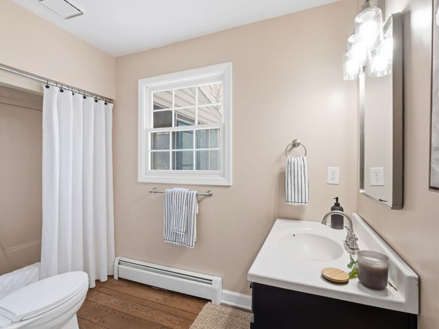 4867 Hunting Hills DR, Roanoke, VA 24018