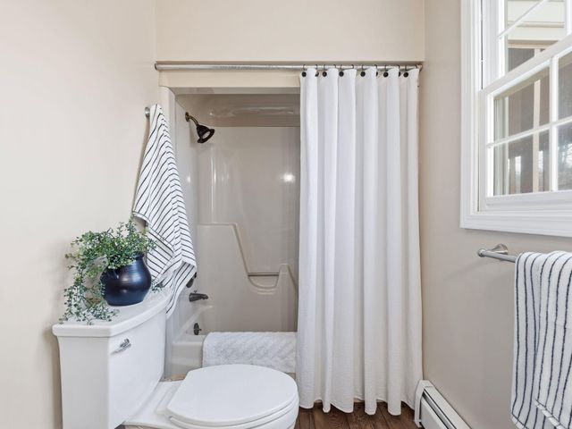 4867 Hunting Hills DR, Roanoke, VA 24018