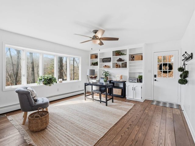 4867 Hunting Hills DR, Roanoke, VA 24018