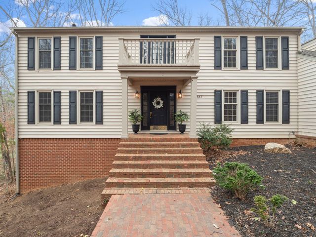 4867 Hunting Hills DR, Roanoke, VA 24018