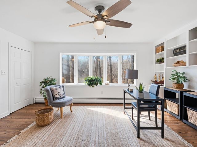 4867 Hunting Hills DR, Roanoke, VA 24018