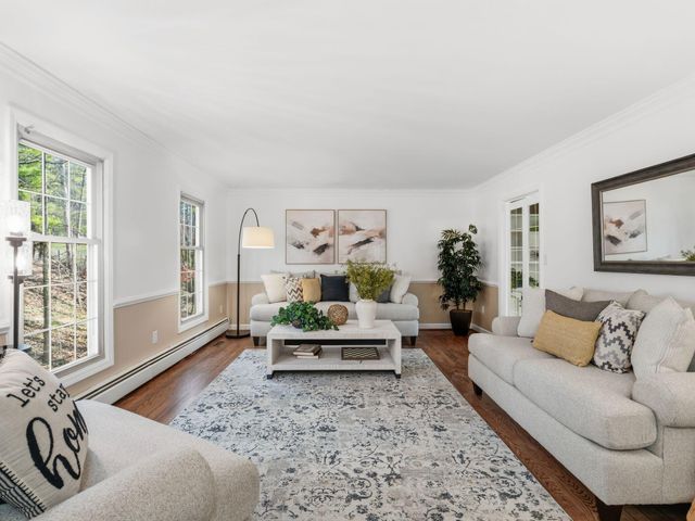 4867 Hunting Hills DR, Roanoke, VA 24018