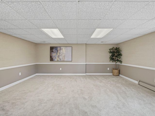 4867 Hunting Hills DR, Roanoke, VA 24018