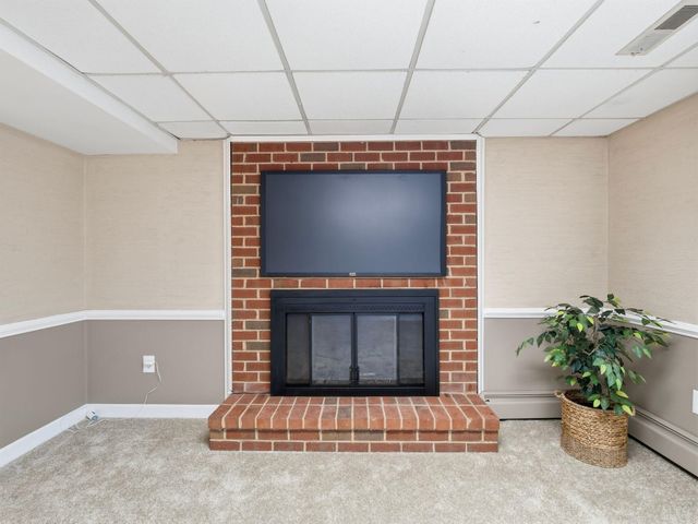 4867 Hunting Hills DR, Roanoke, VA 24018