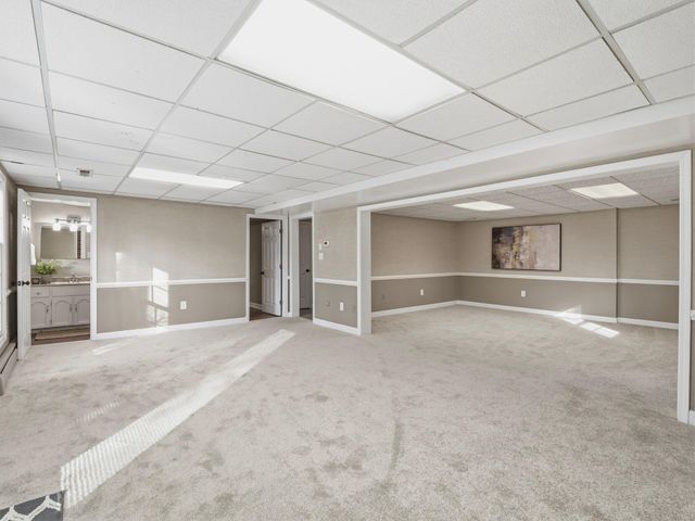 4867 Hunting Hills DR, Roanoke, VA 24018