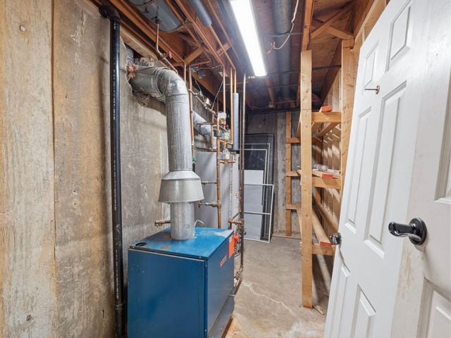 4867 Hunting Hills DR, Roanoke, VA 24018