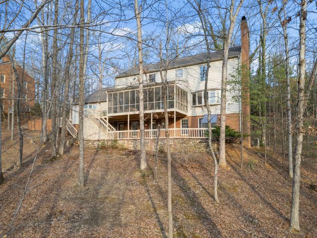 4867 Hunting Hills DR, Roanoke, VA 24018
