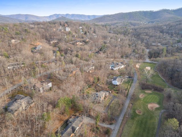 4867 Hunting Hills DR, Roanoke, VA 24018