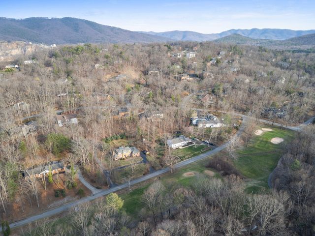 4867 Hunting Hills DR, Roanoke, VA 24018