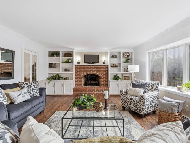 4867 Hunting Hills DR, Roanoke, VA 24018