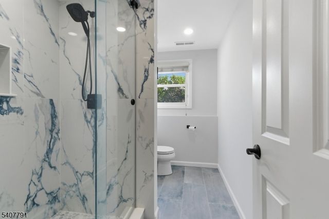 3 Armstrong Dr, Jefferson Twp., NJ 07438