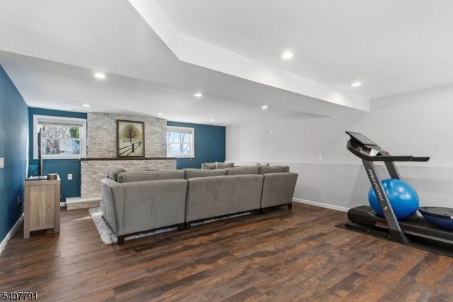 3 Armstrong Dr, Jefferson Twp., NJ 07438