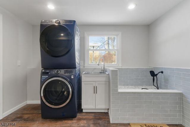 3 Armstrong Dr, Jefferson Twp., NJ 07438