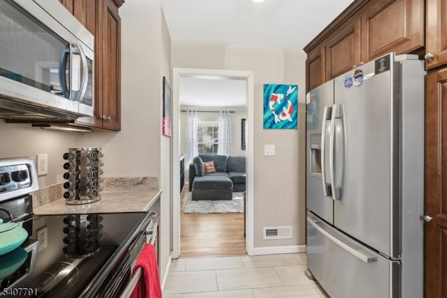 3 Armstrong Dr, Jefferson Twp., NJ 07438