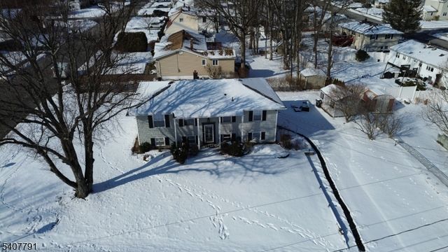 3 Armstrong Dr, Jefferson Twp., NJ 07438