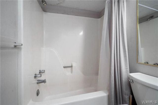 2209 9th 403, Tuscaloosa, AL 35401