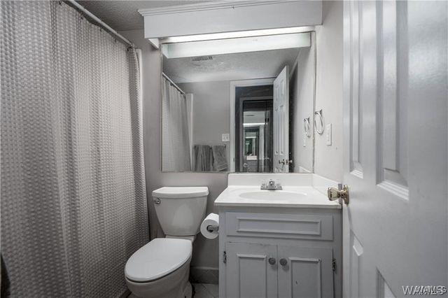 2209 9th 403, Tuscaloosa, AL 35401