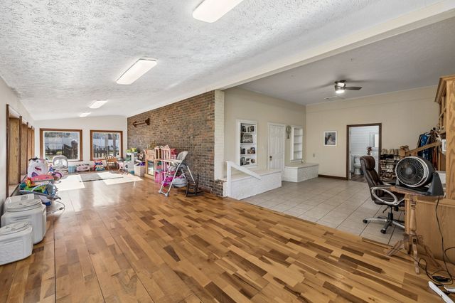 1016 Butler Bridge Rd, Portland, TN 37148