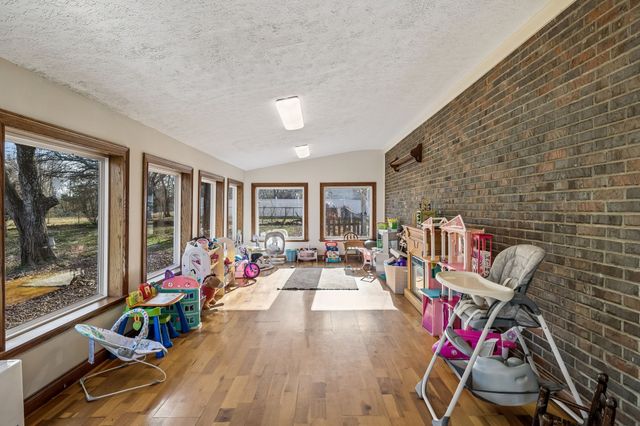 1016 Butler Bridge Rd, Portland, TN 37148
