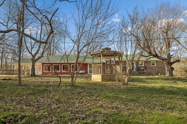 1016 Butler Bridge Rd, Portland, TN 37148