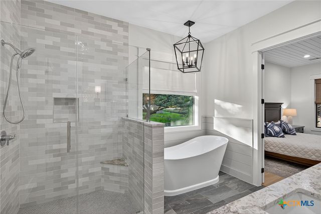 2001 Granite Cove Drive, Kingsland, TX 78639