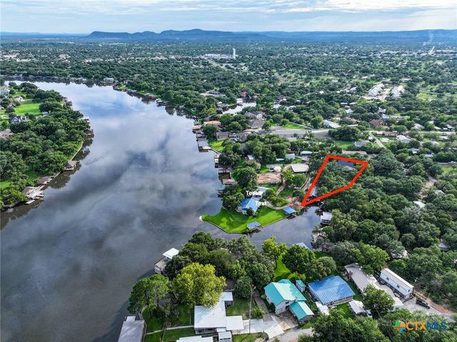 2001 Granite Cove Drive, Kingsland, TX 78639