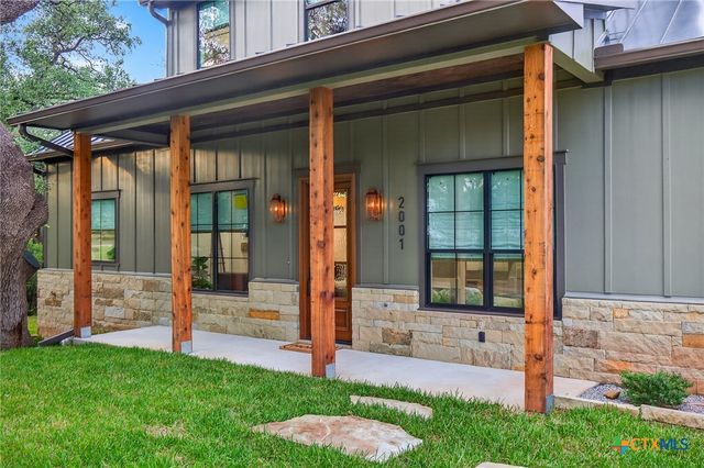 2001 Granite Cove Drive, Kingsland, TX 78639