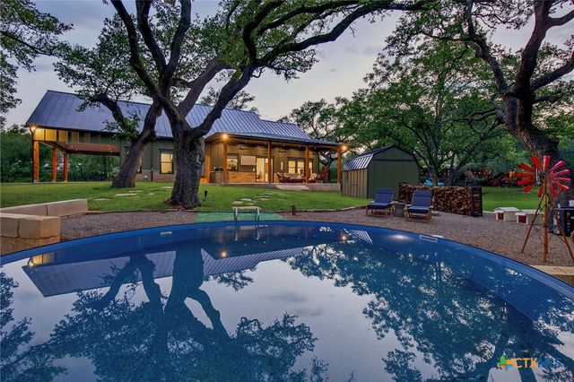 2001 Granite Cove Drive, Kingsland, TX 78639