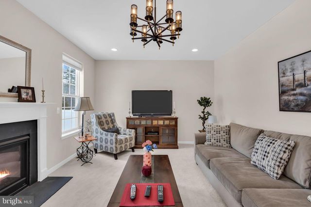 81A N LOCUST AVE, Marlton, NJ 08053