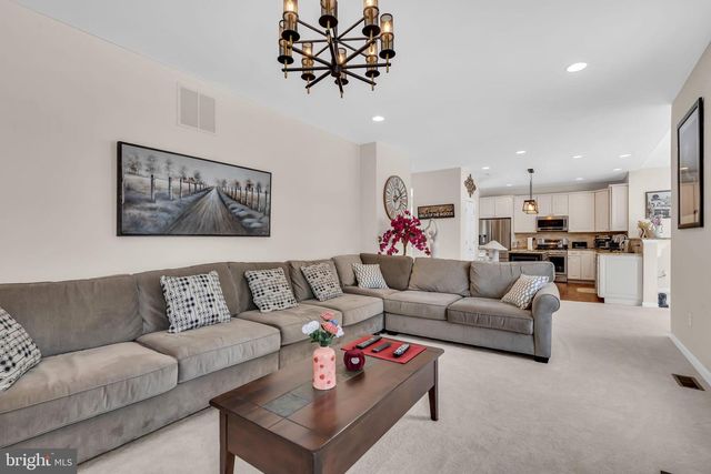 81A N LOCUST AVE, Marlton, NJ 08053