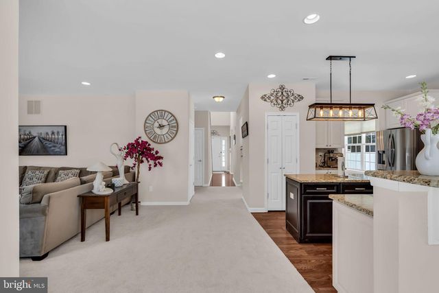 81A N LOCUST AVE, Marlton, NJ 08053