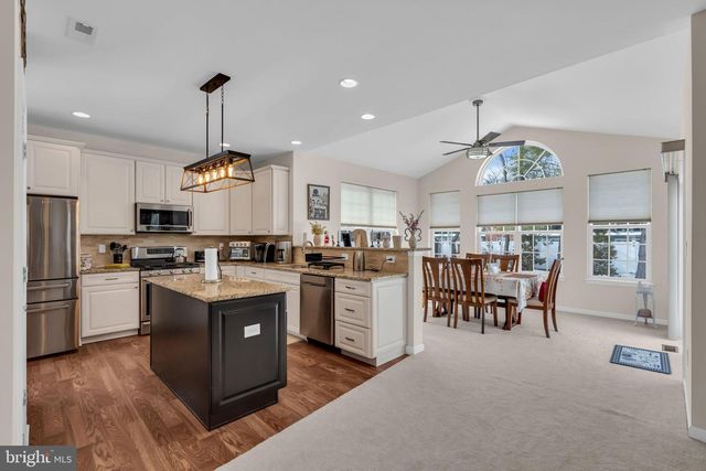 81A N LOCUST AVE, Marlton, NJ 08053