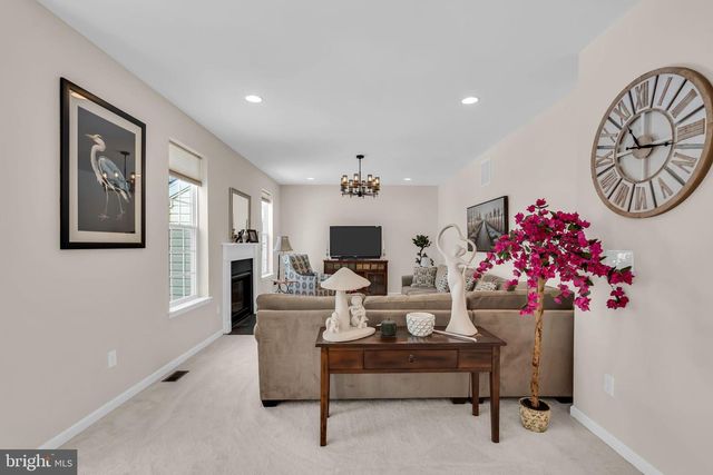 81A N LOCUST AVE, Marlton, NJ 08053