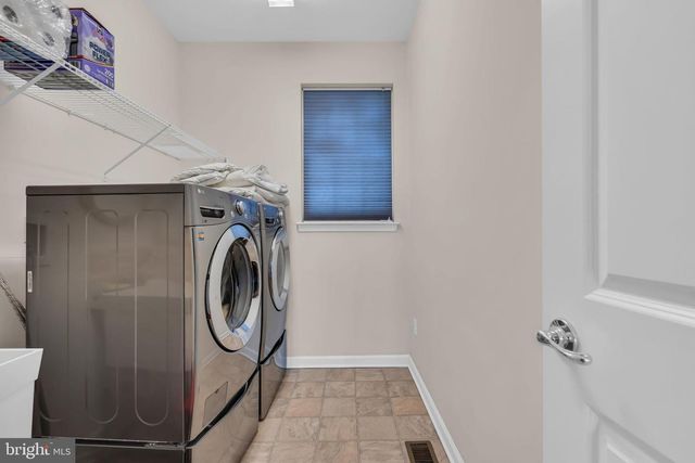 81A N LOCUST AVE, Marlton, NJ 08053