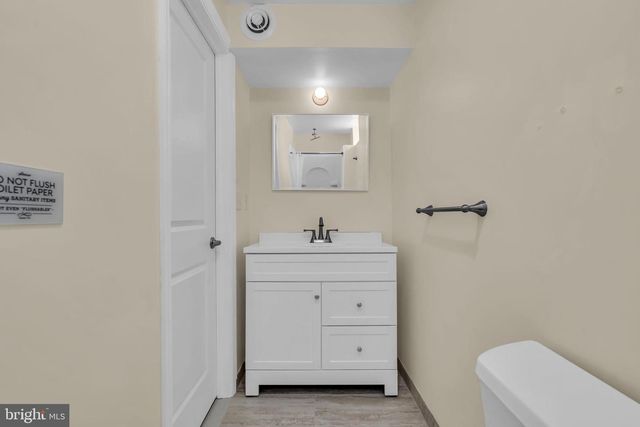 81A N LOCUST AVE, Marlton, NJ 08053