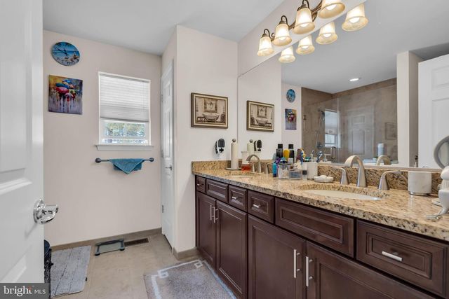 81A N LOCUST AVE, Marlton, NJ 08053