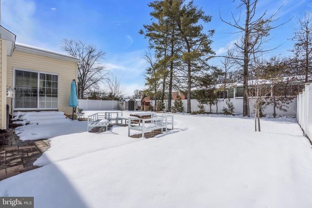 81A N LOCUST AVE, Marlton, NJ 08053