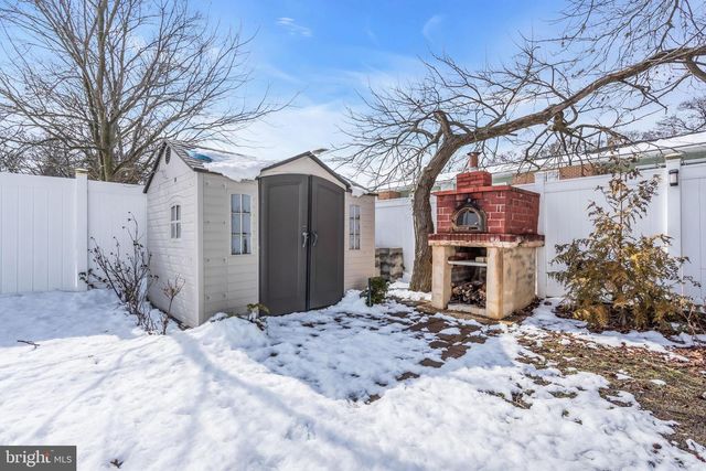 81A N LOCUST AVE, Marlton, NJ 08053